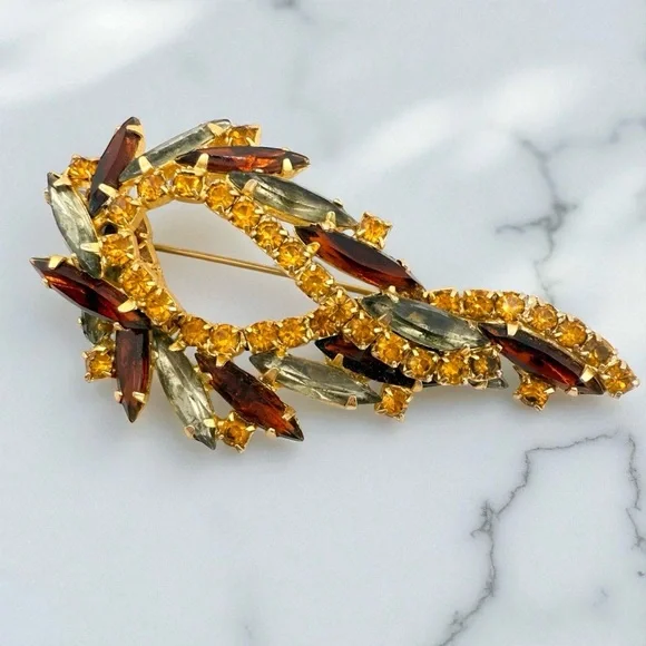 Vintage D&E Juliana Gold, Crimson, Amber, and Gray Crystal Brooch - Picture 1 of 7